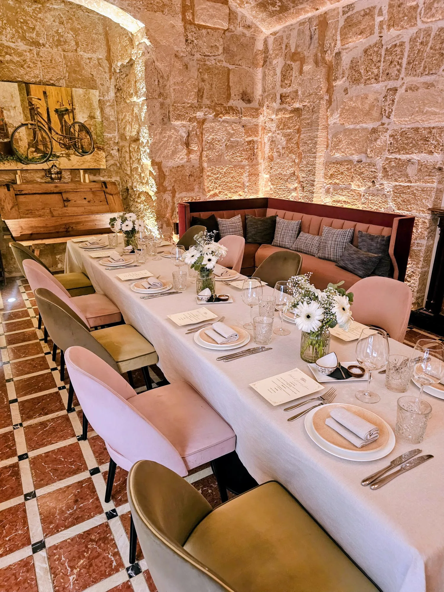 El Salón del Té, el espacio privado · El Patio de Glòria, Palma de Mallorca